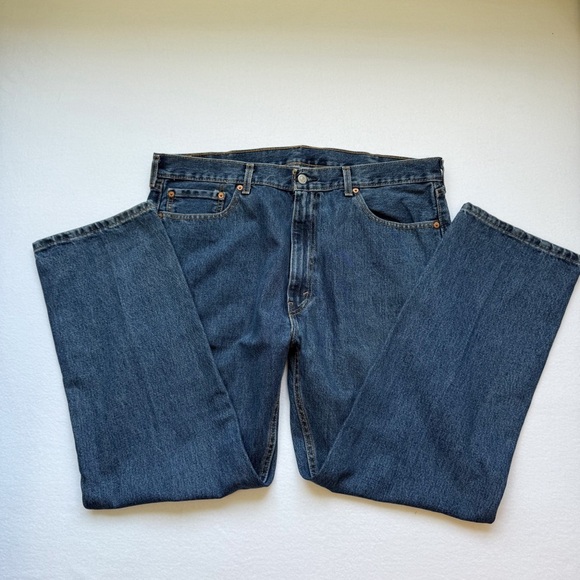 Levi's Blue Relaxed Jeans Classic Fit - Picture 2 of 13